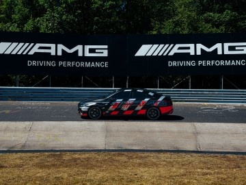 Mercedes-AMG CLA 45 szybszy od BMW M2